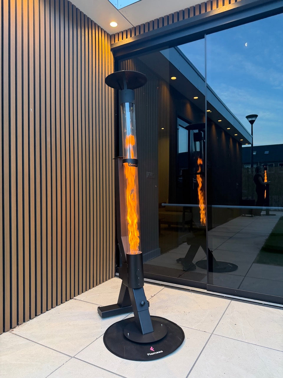 Flamesa Flare pelletovn til udendørs brug på terrasse